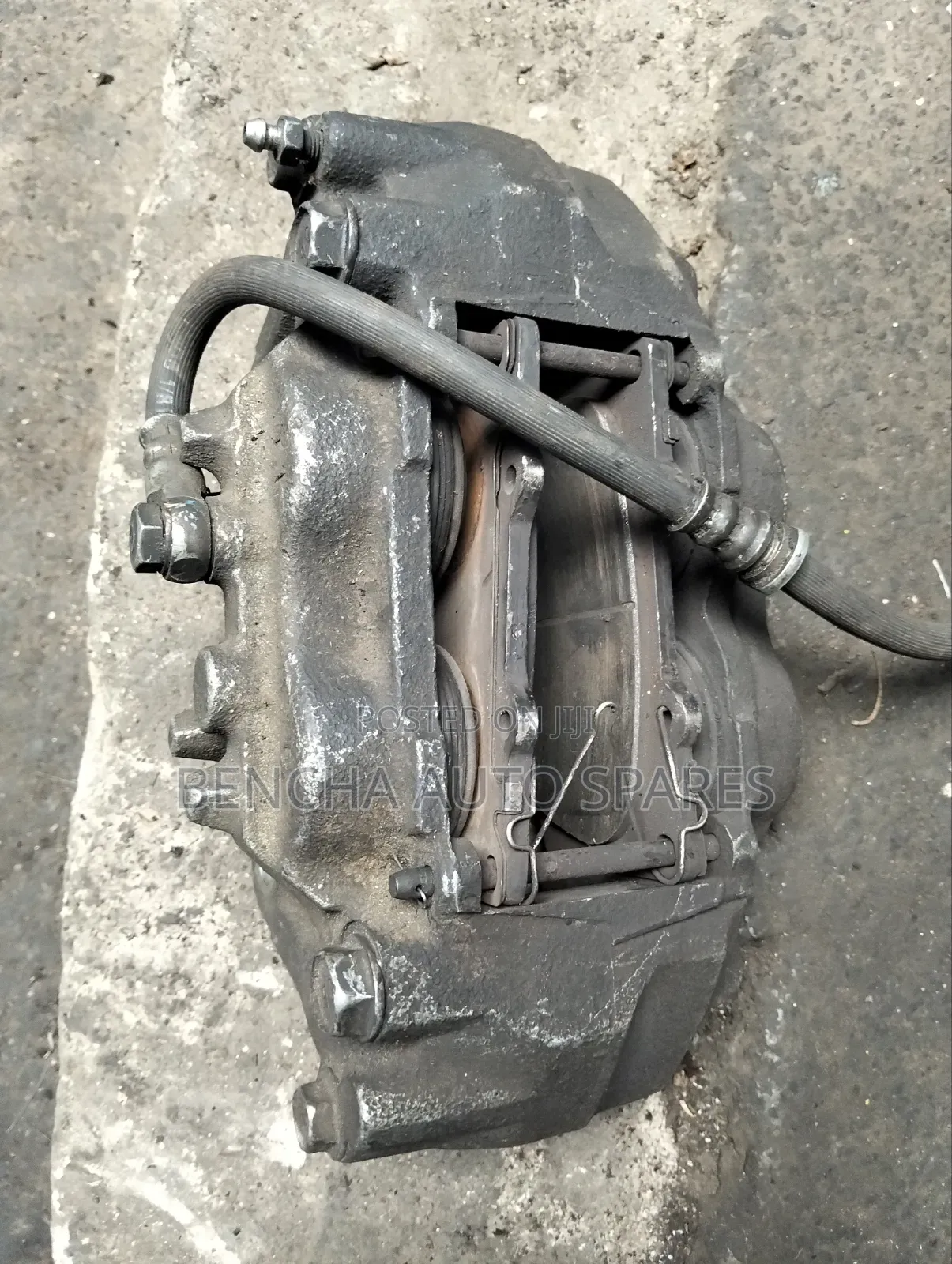 Front Brake Caliper Mitsubishi Pajero V98