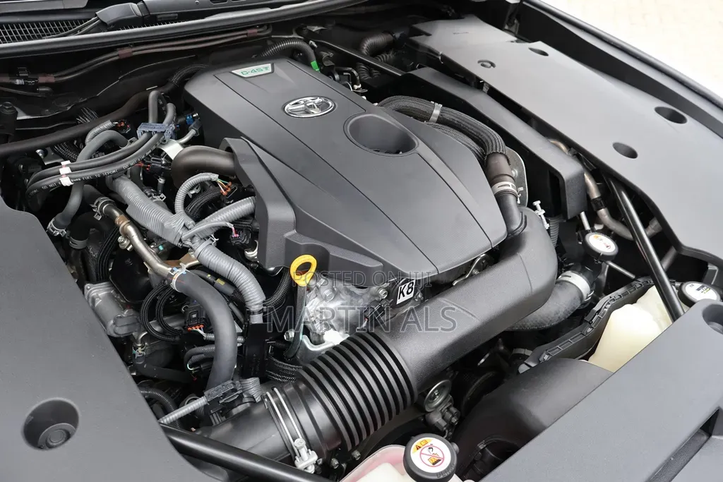 Toyota Crown 2019 Silver