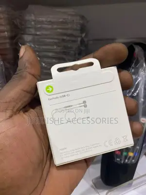 Apple Wired Earpods USB C Connector