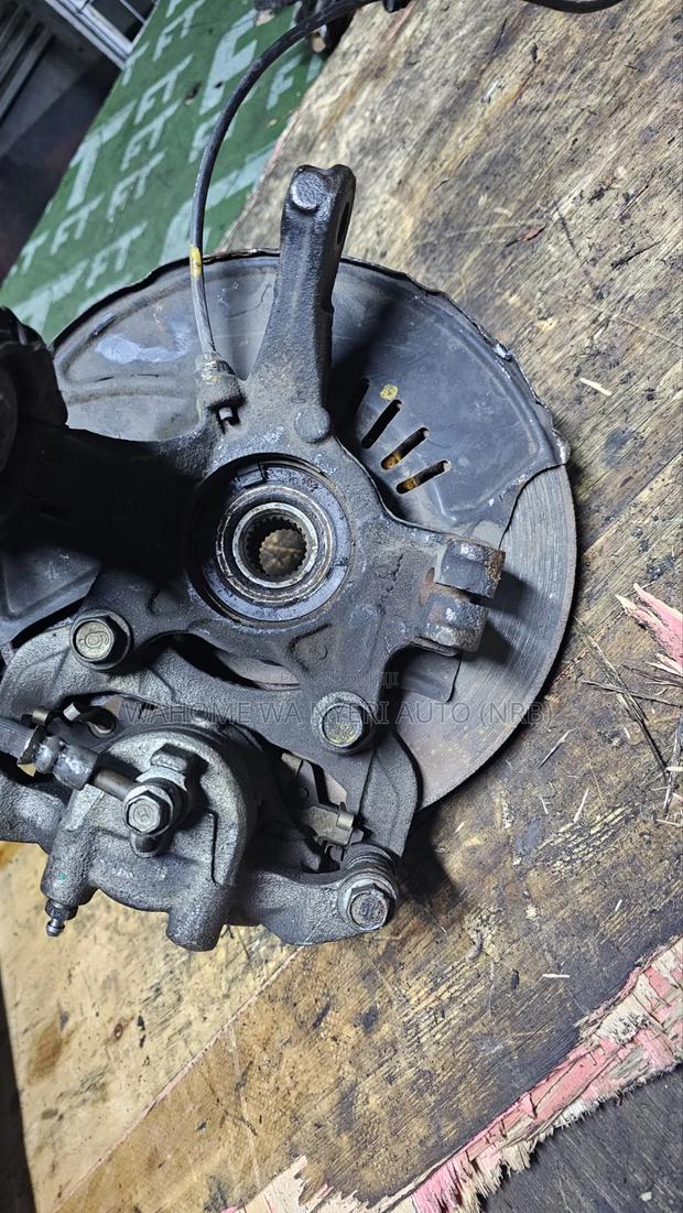 Front Hub Nissan Note - thumbnail 2
