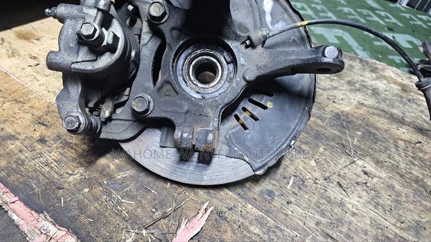 Front Hub Nissan Note - thumbnail 3