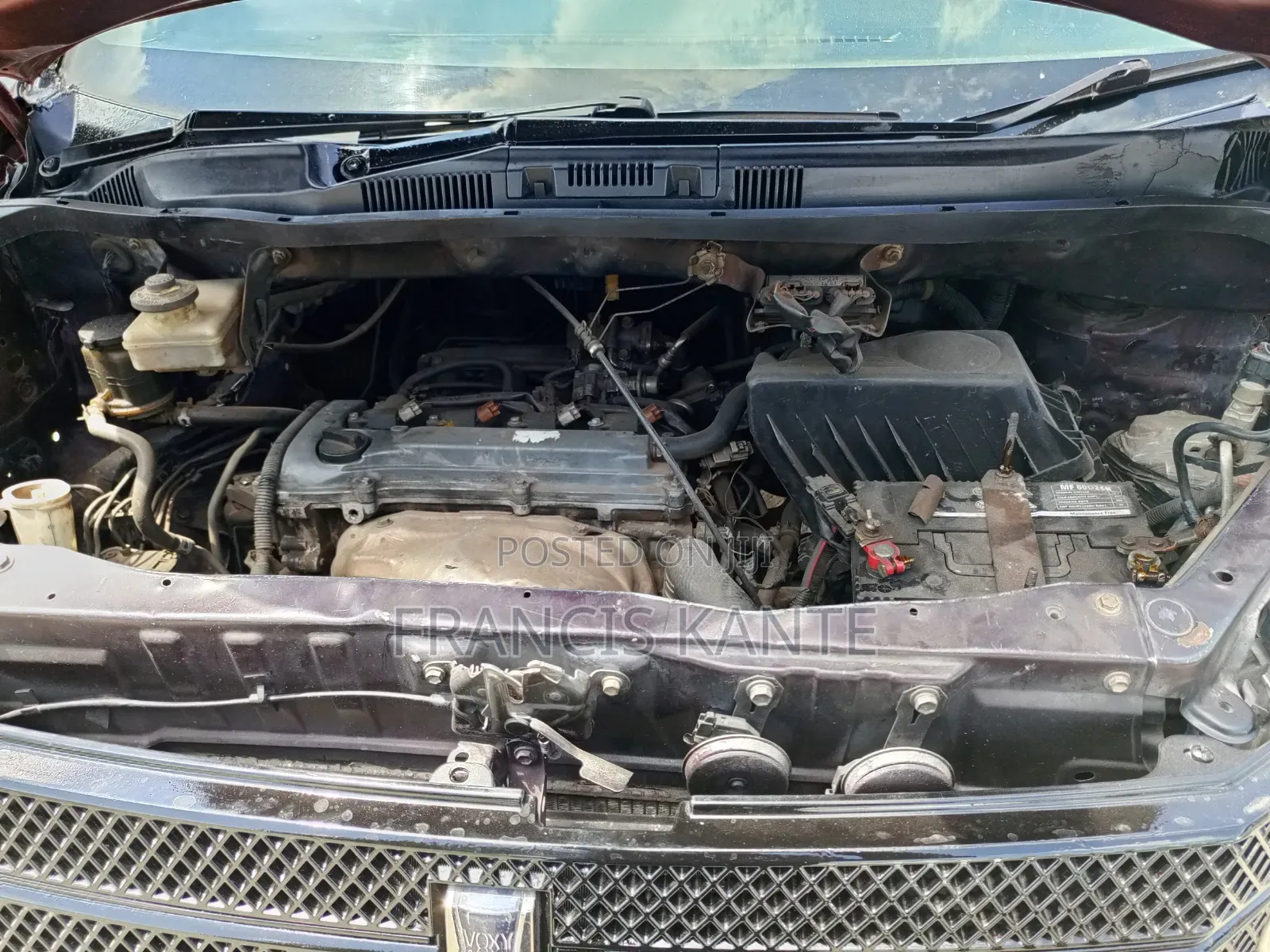 Toyota Noah 2008