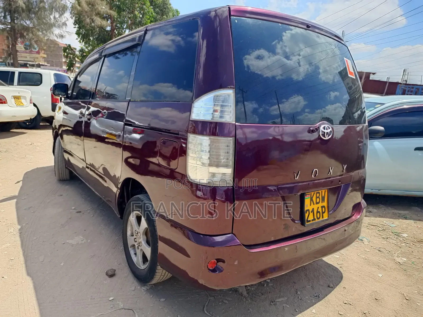 Toyota Noah 2008