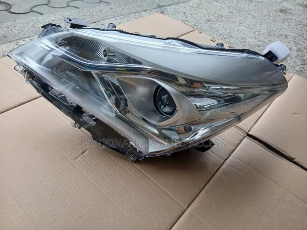 Headlamp for Toyota Vitz 2017-2019 - thumbnail 3