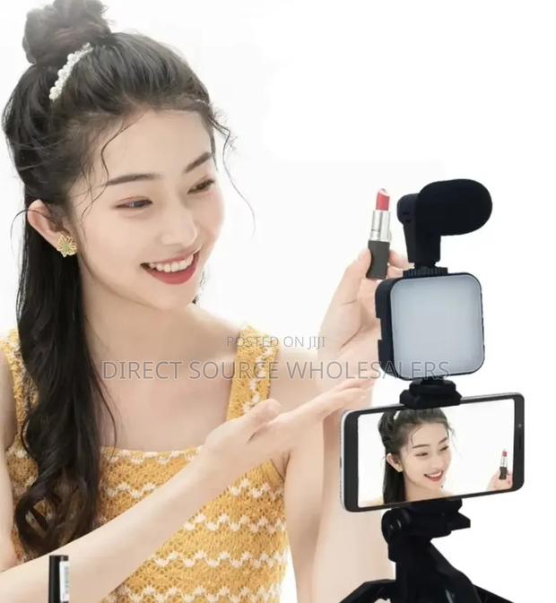Smartphone Content Creation Kit for TikTok and YouTube - main view