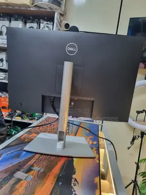 NEW Dell Monitor P2724DEB
