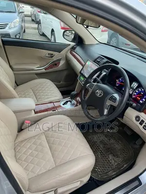 Toyota Premio 1.8 FWD 2014 Silver