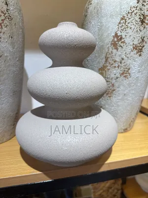 Stone Petal Decorative Vase 26×20cm - Pl