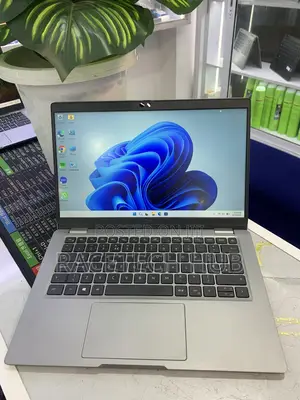 Laptop Dell Latitude 5320 16GB Intel Core i5 SSD 512GB