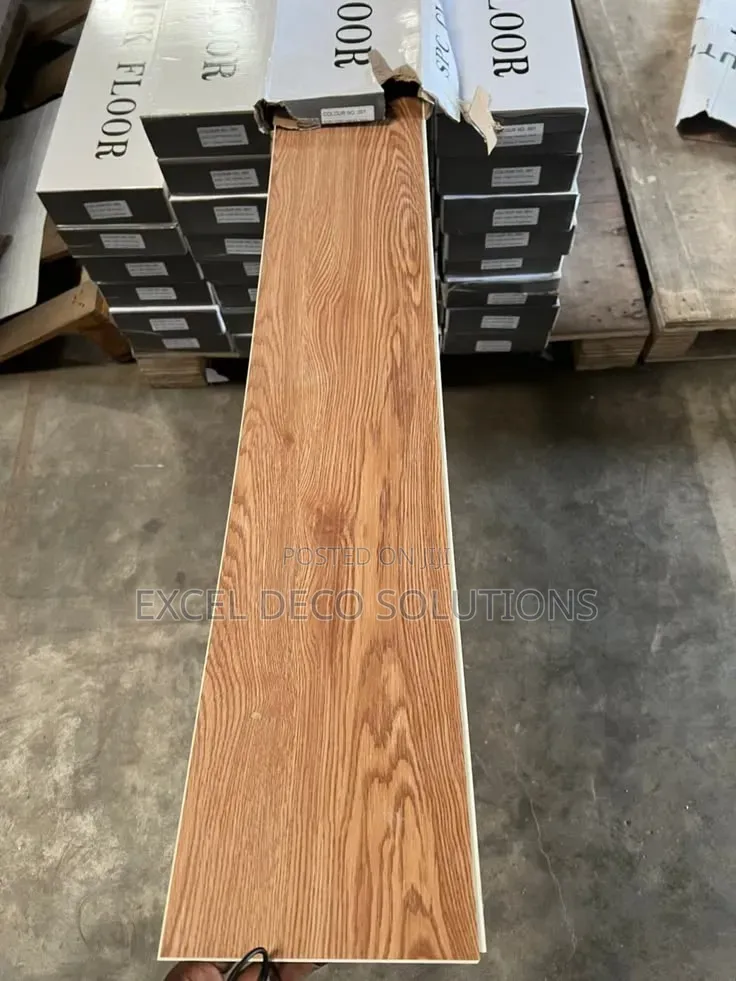 SPC Flooring With Durable Scratch Resistant Surface
