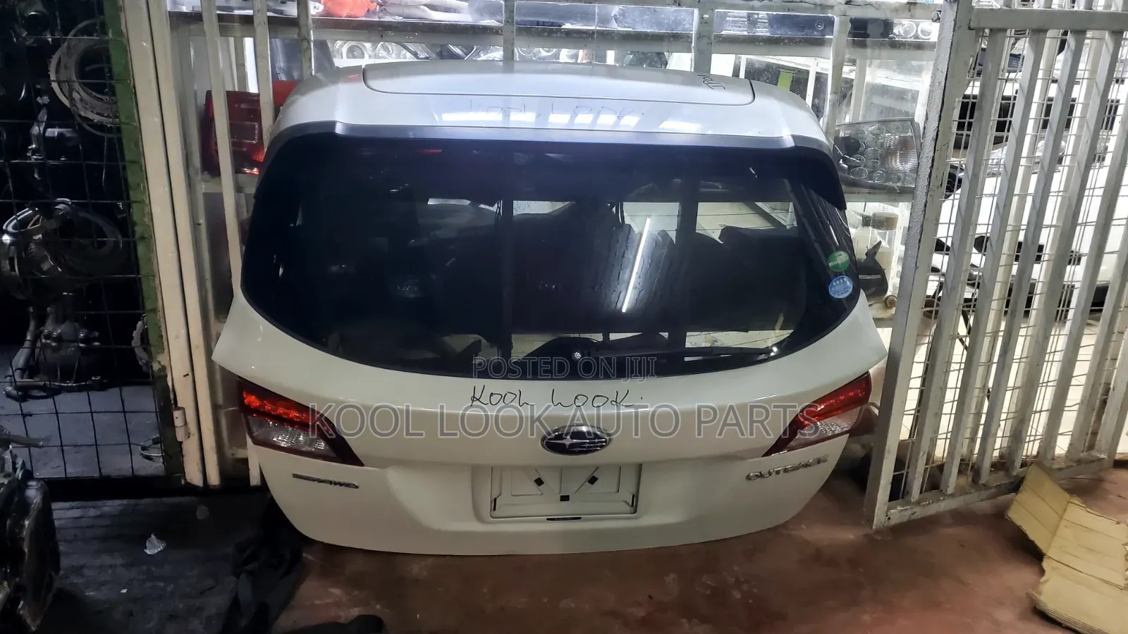 2017 Subaru Outback BS9 Electric Tailgate/Boot