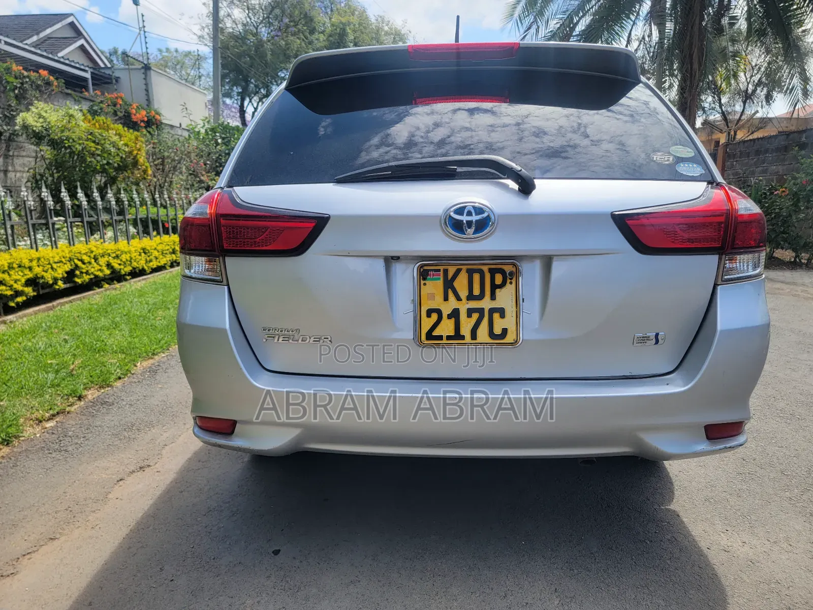 Toyota Corolla Fielder 2017 Silver