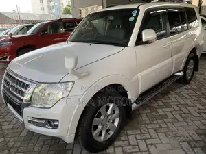 Mitsubishi Pajero Exceed 2019 White