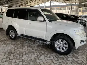 Mitsubishi Pajero Exceed 2019 White