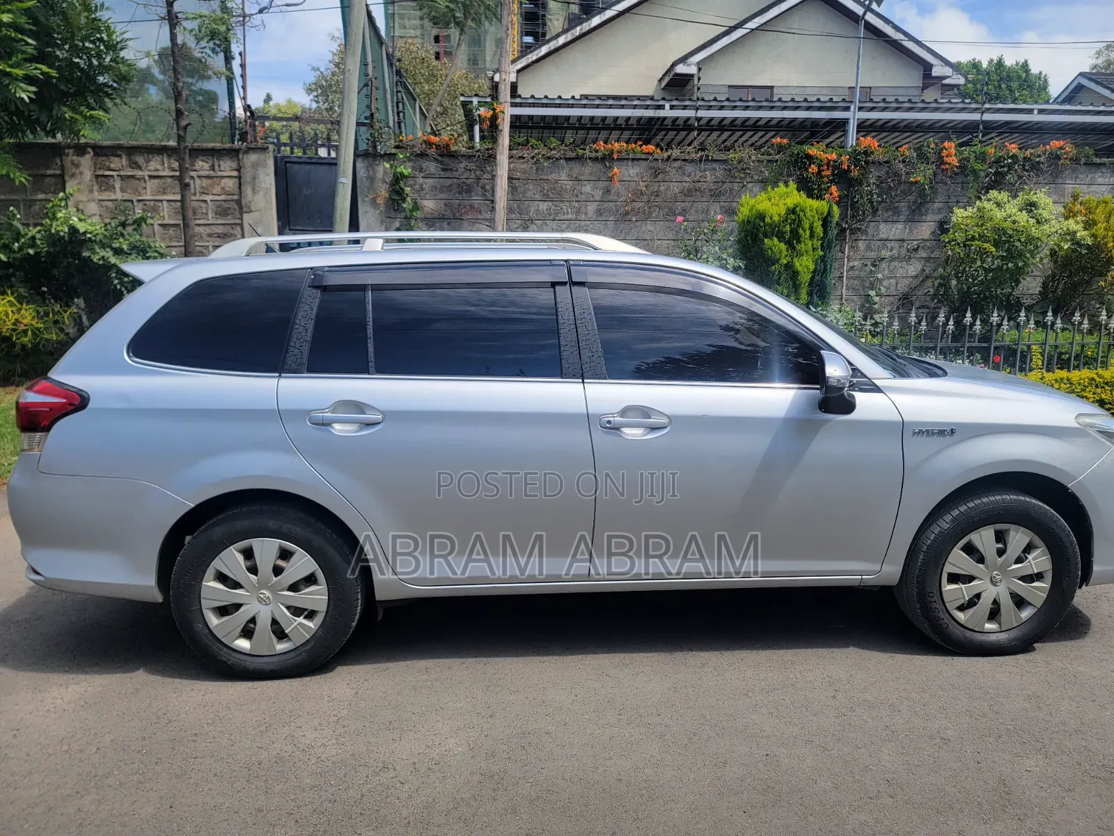 Toyota Corolla Fielder 2017 Silver
