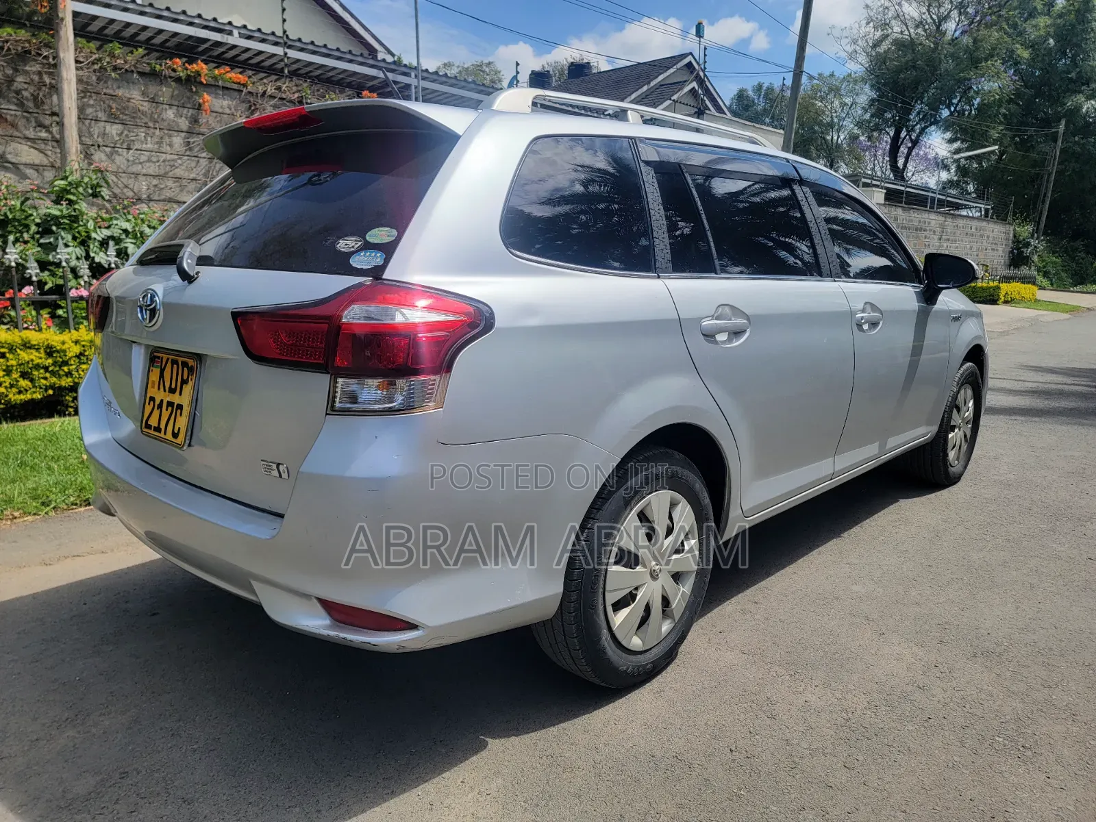 Toyota Corolla Fielder 2017 Silver