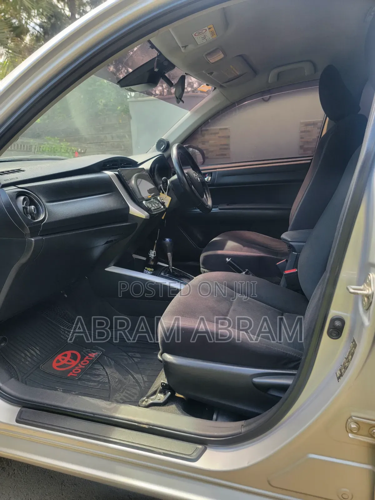 Toyota Corolla Fielder 2017 Silver