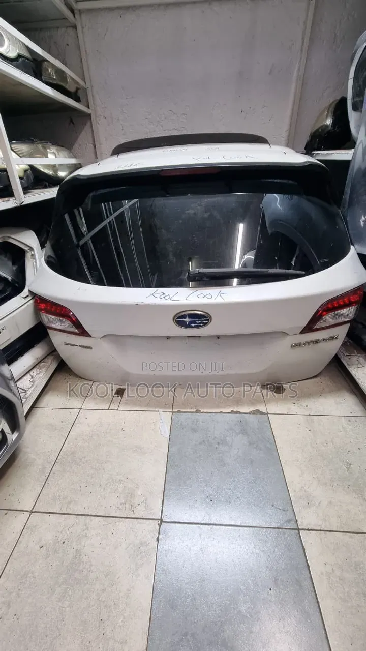 Subaru Outback BS9 Manual Tailgate/Boot