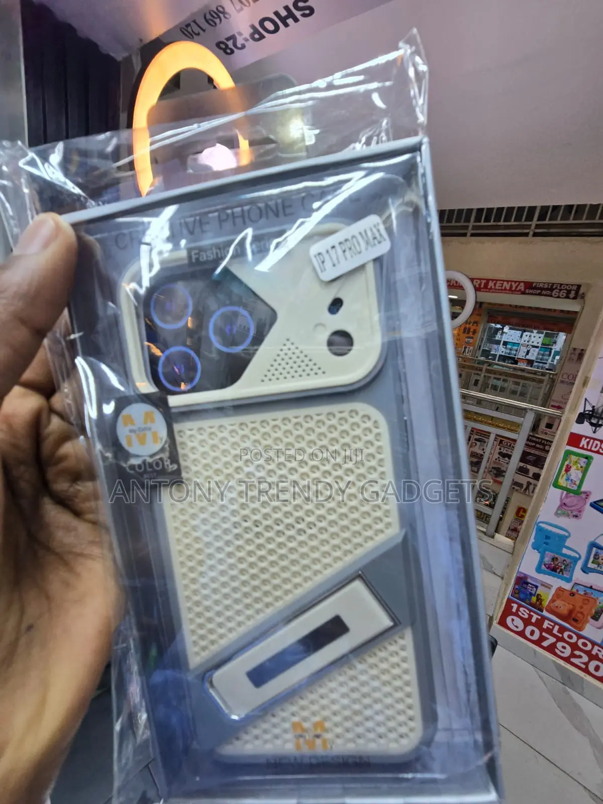 Anti-Heat Protective iPhone Phone Cover With Built-in Stand