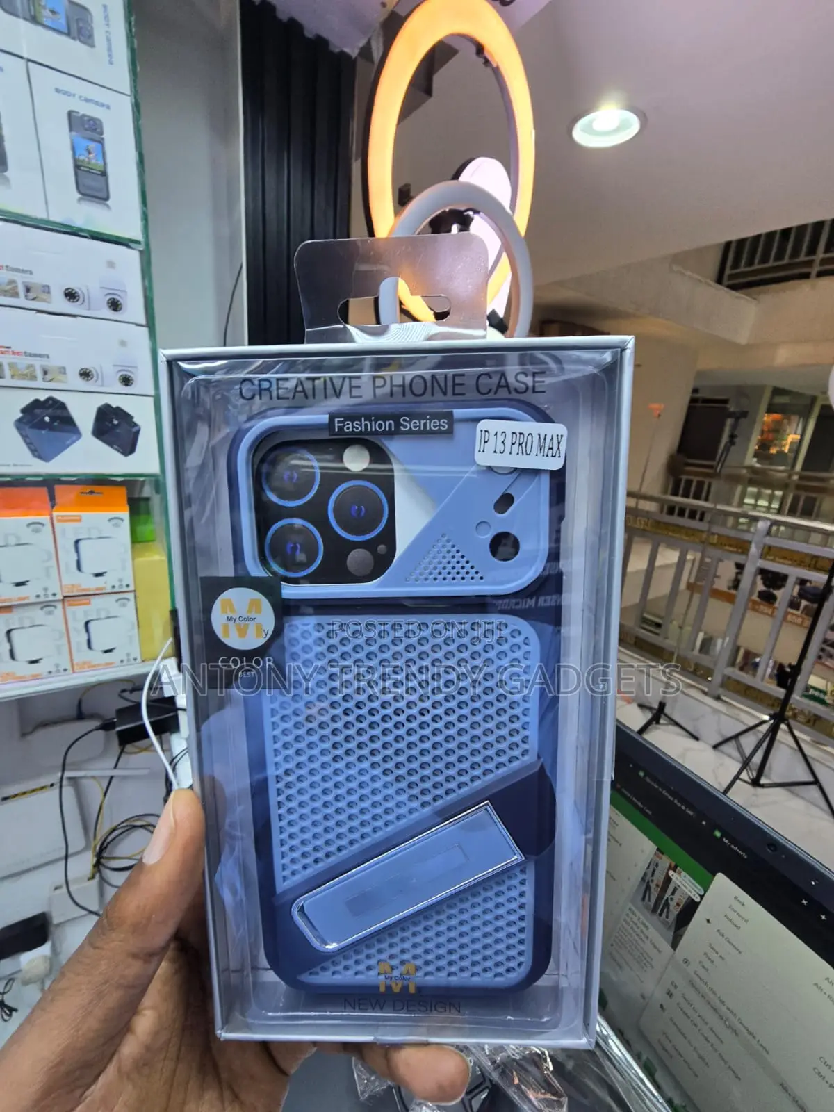 Anti-Heat Protective iPhone Phone Cover With Built-in Stand
