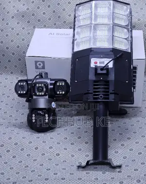6MP 3 Lens Wireless 4G Solar CCTV PTZ Camera Outdoor With Street Light