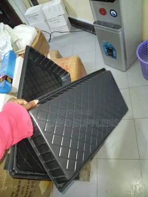 Hydroponic Trays for Leafy Green Farming - No Holes