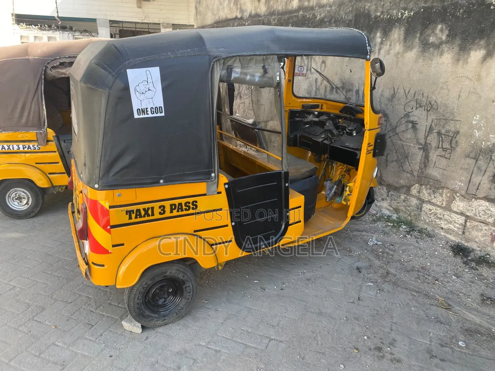 Bajaj RE 2024 Yellow