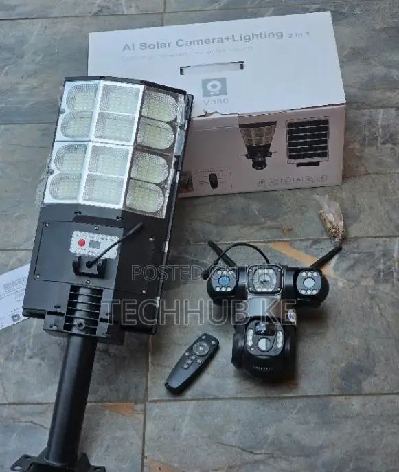 3 Lens Wireless 4G Solar Powered Security CCTV Camera With StreetLight