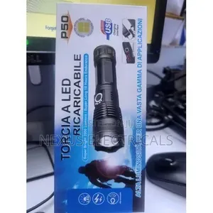 Zoomable Flashlight. Torcia P50 Tactical LED Flashlight