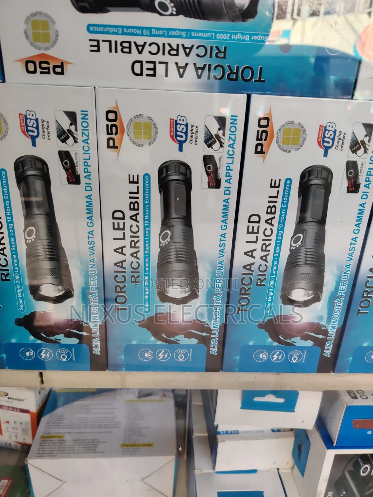 Zoomable Flashlight. Torcia P50 Tactical LED Flashlight
