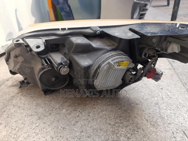 Avensis Xenon Headlight - thumbnail 3