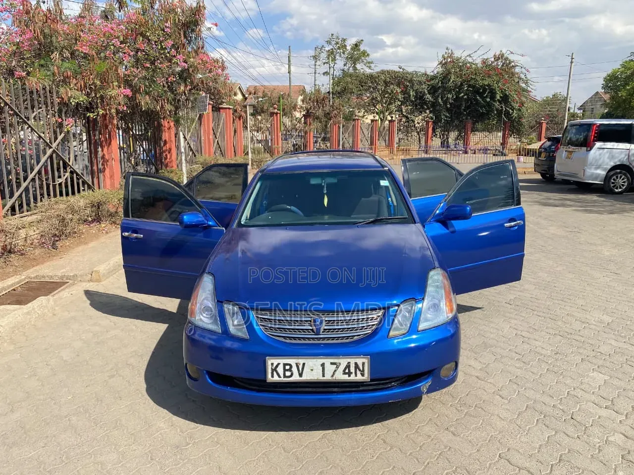Toyota Mark II 2004 Blue