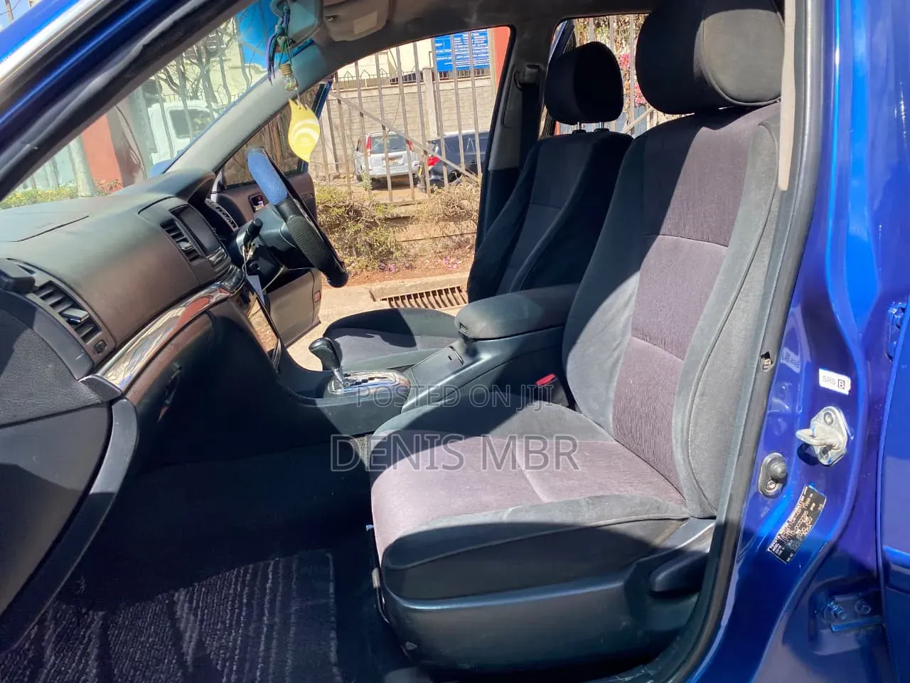 Toyota Mark II 2004 Blue