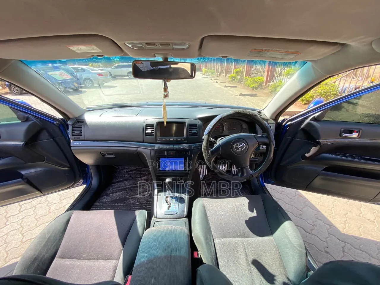 Toyota Mark II 2004 Blue
