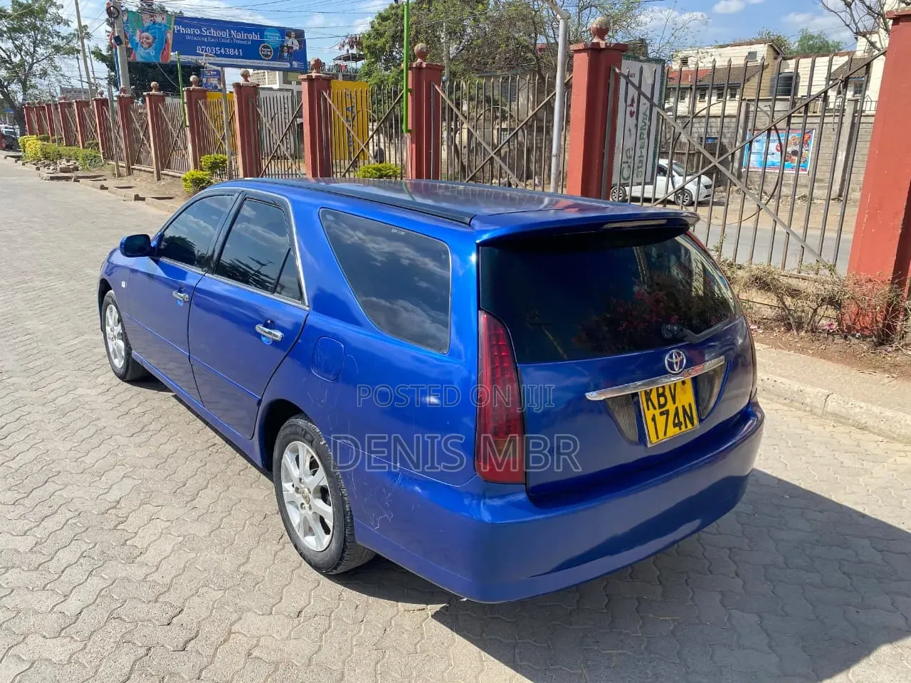 Toyota Mark II 2004 Blue