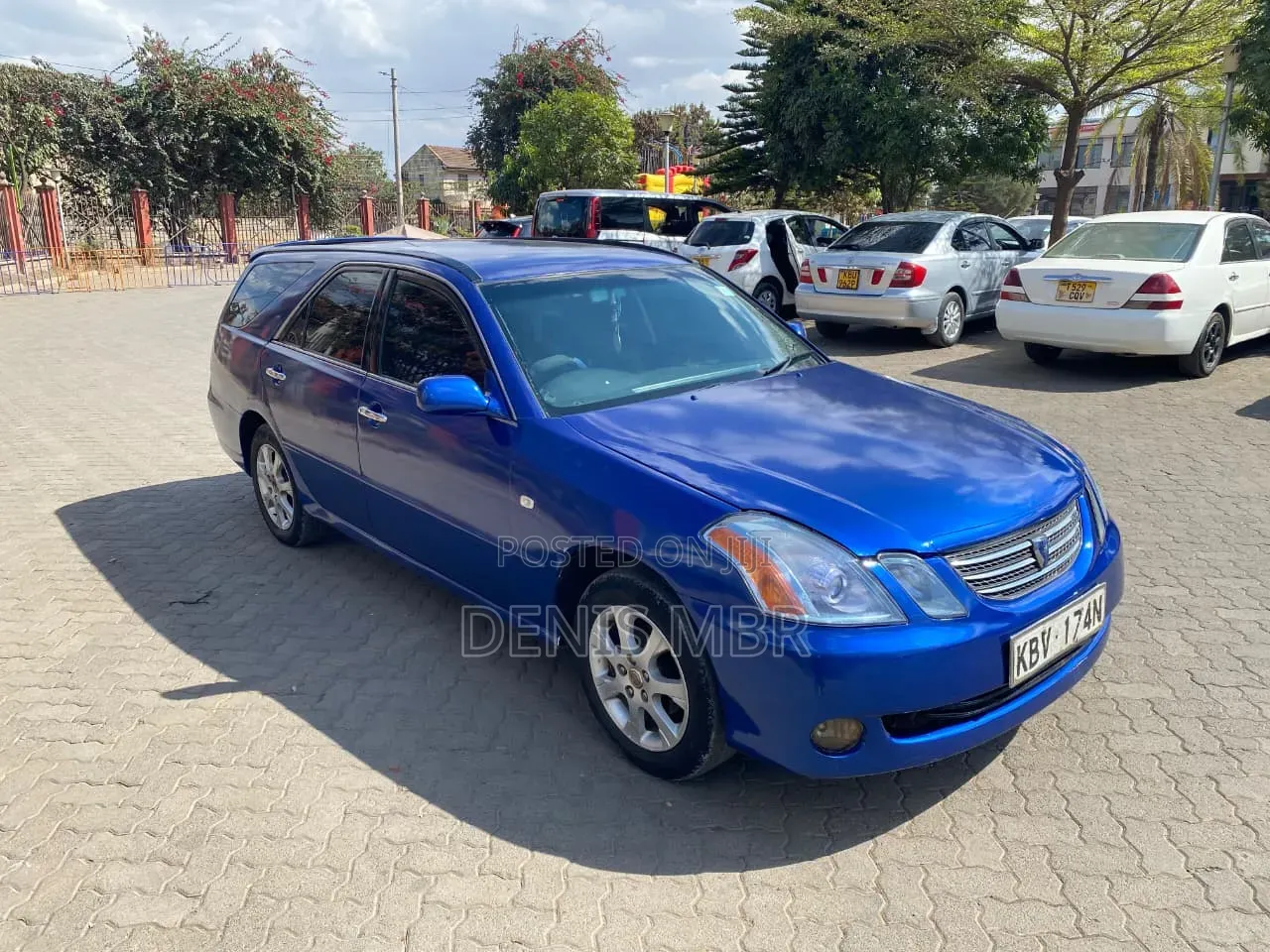 Toyota Mark II 2004 Blue