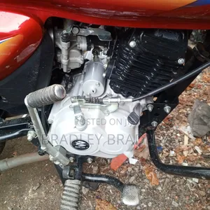 Bajaj Boxer 125 2026 Red
