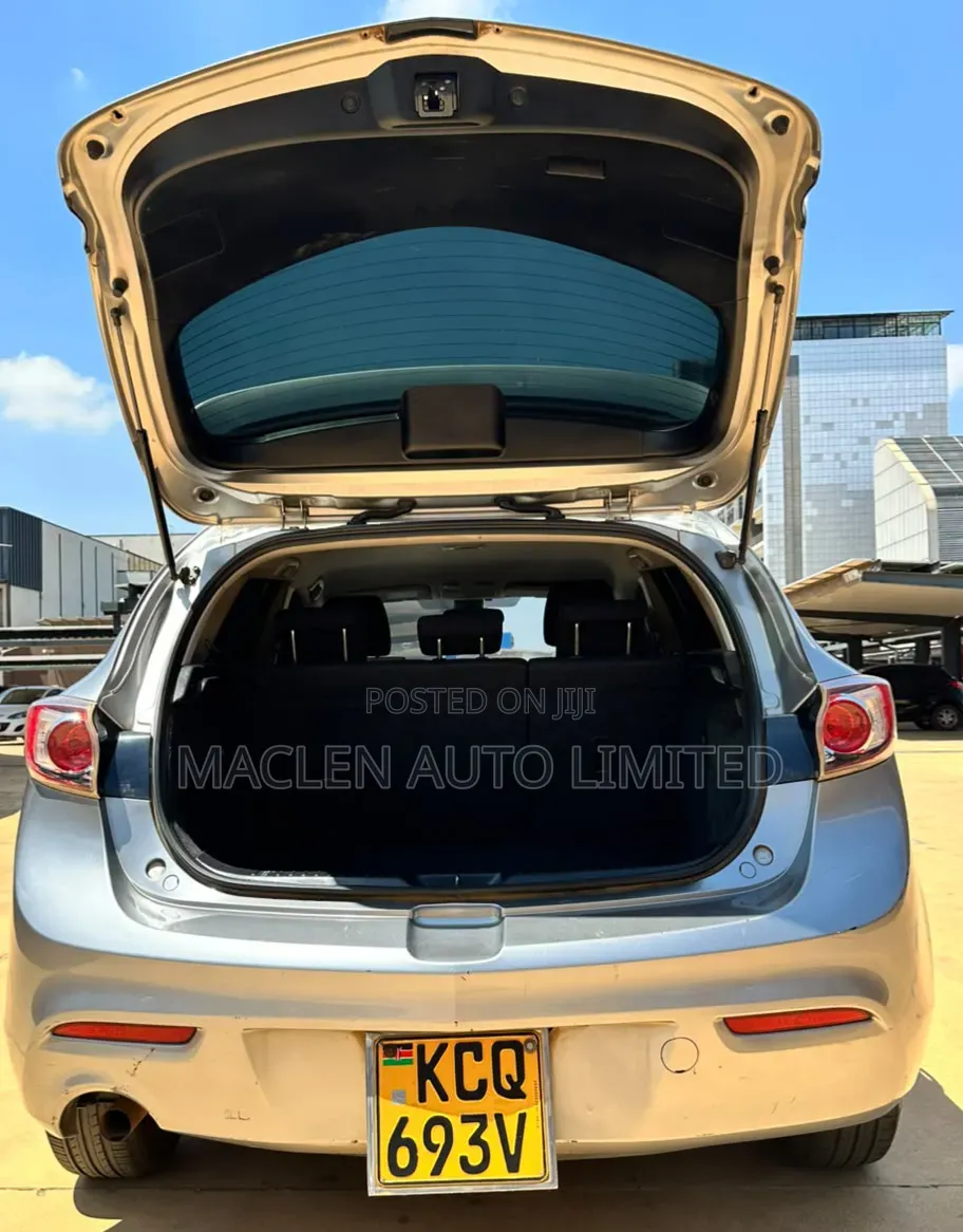 Mazda Axela 2011 Silver