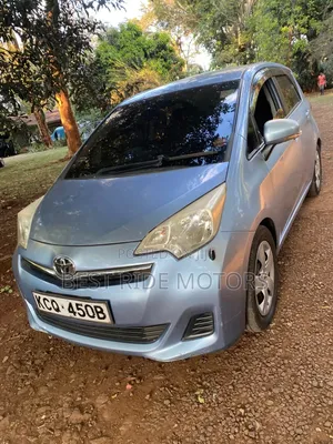 Toyota Ractis 1.5 FWD 2011 Black