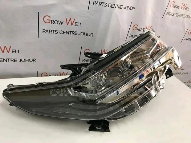 Alphard 2018/2019 New Model Headlight - main view