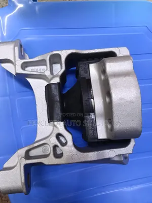 Mazda CX5 Right Engine Mounting