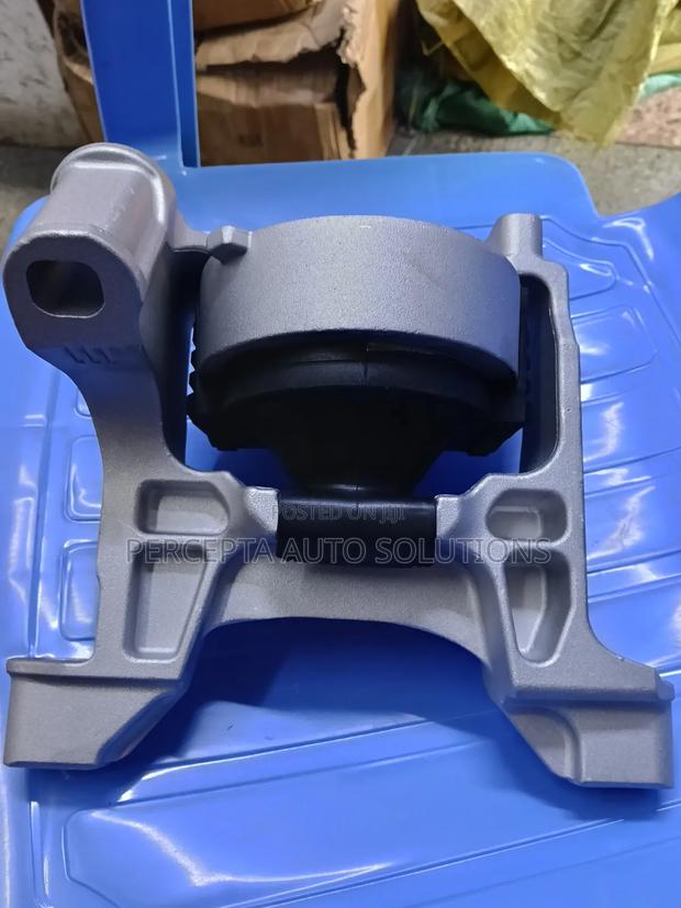 Mazda CX5 Right Engine Mounting - thumbnail 2