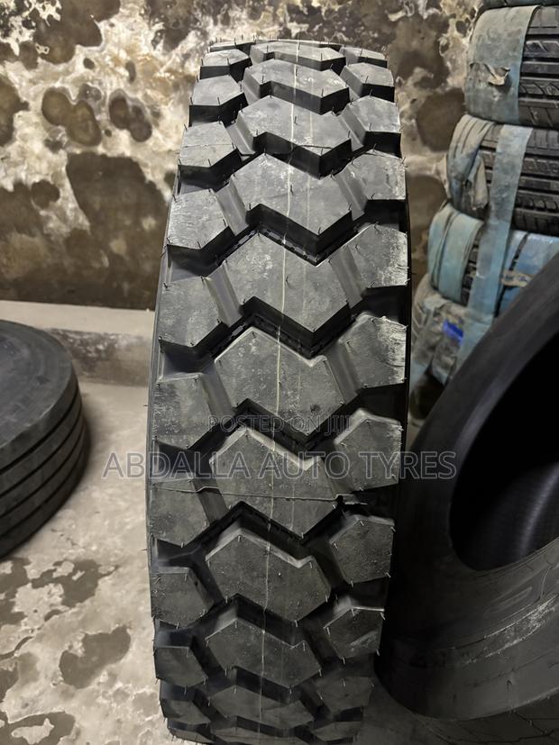 11R22.5 18PR Grandstone Tyre Diff - thumbnail 2