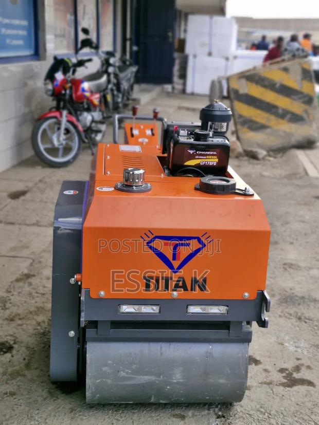 Road Roller 2.5tonnes Titan - main view