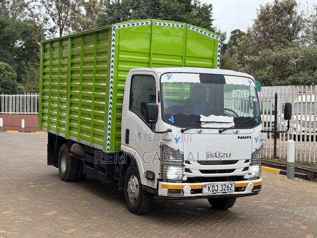 Isuzu NMR 2022 White - thumbnail 2