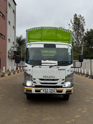 Isuzu NMR 2022 White