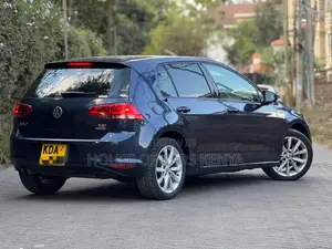 Volkswagen Golf 2013 Blue