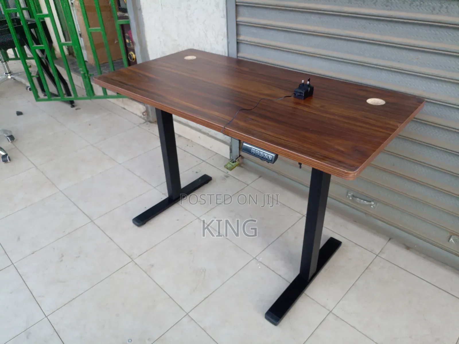 Stunning Electric Table
