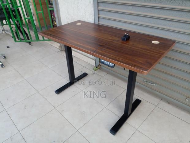 Stunning Electric Table - thumbnail 2