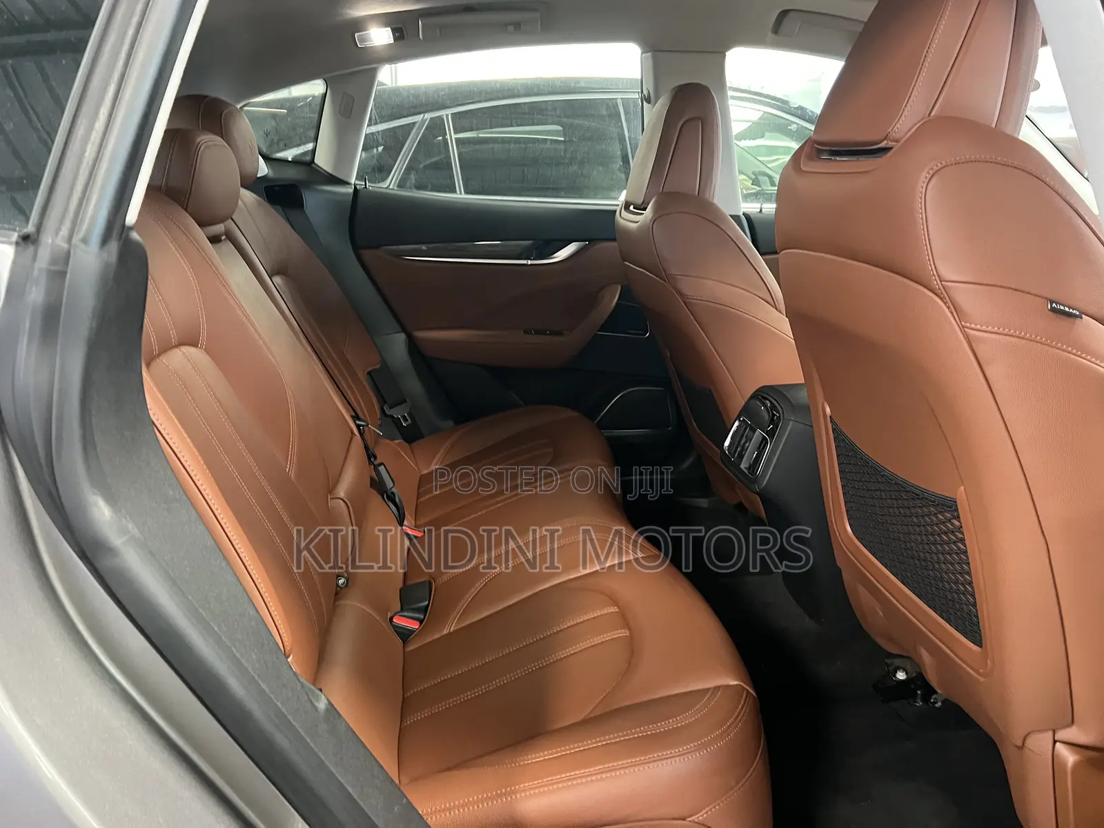 Maserati Barchetta 2021 Gold
